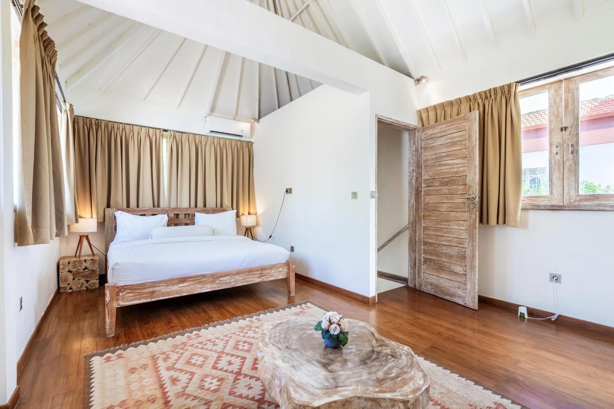 Villa Oberoi 2 Bedrooms Seminyak (Bali)