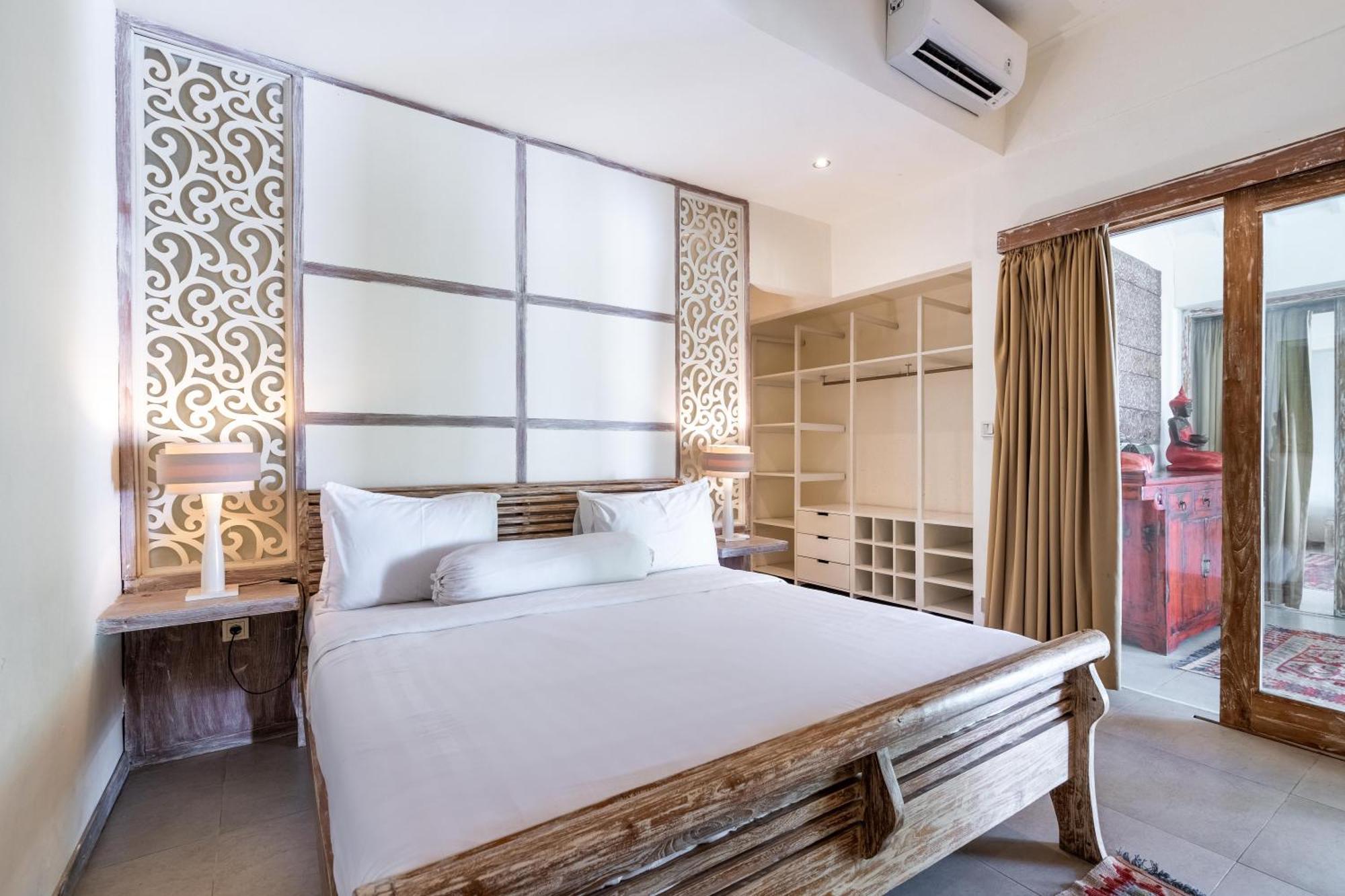 Oberoi 2 Bedrooms * Seminyak (Bali)